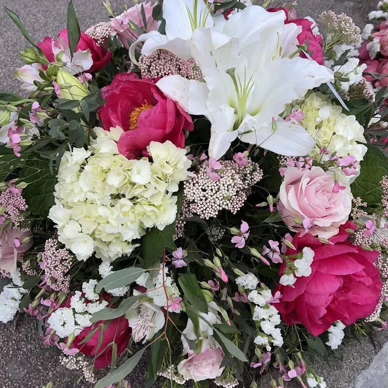 fleurs deuil coussin hommage magnolia antibes (5)