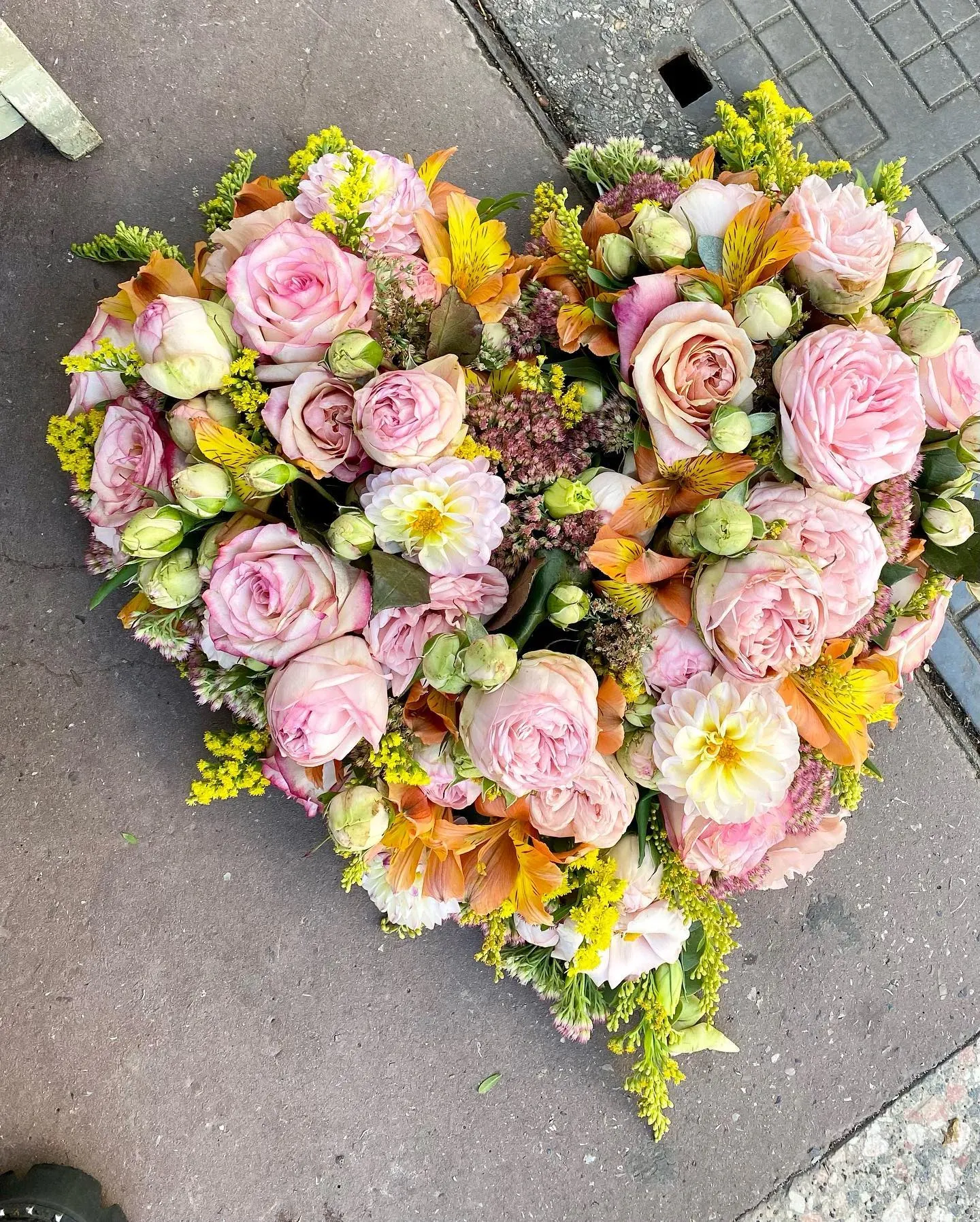 deuil coeur fleurs magnolia grandiflora (6)-min